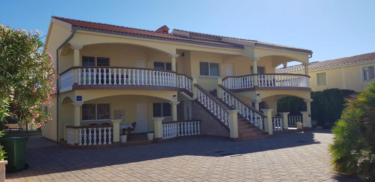 Apartments With A Parking Space Vir - 18407 المظهر الخارجي الصورة